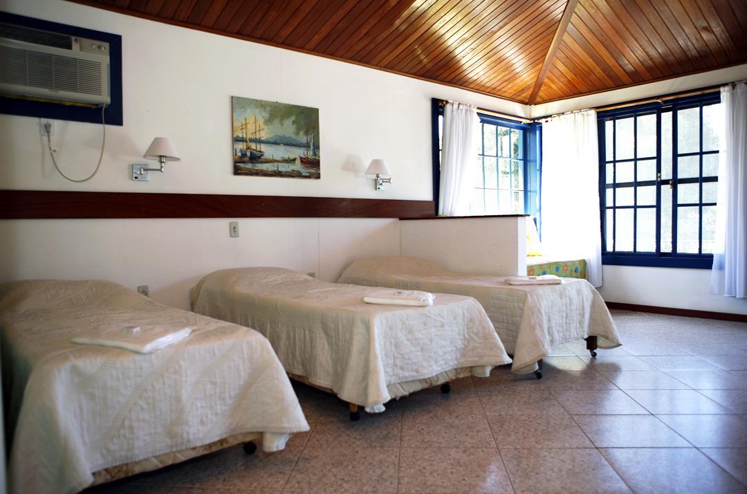 Suíte Tripla - PNE - Pousada Fazenda São João